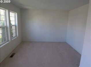 20692 NE Shore View Dr, Fairview, OR 97024