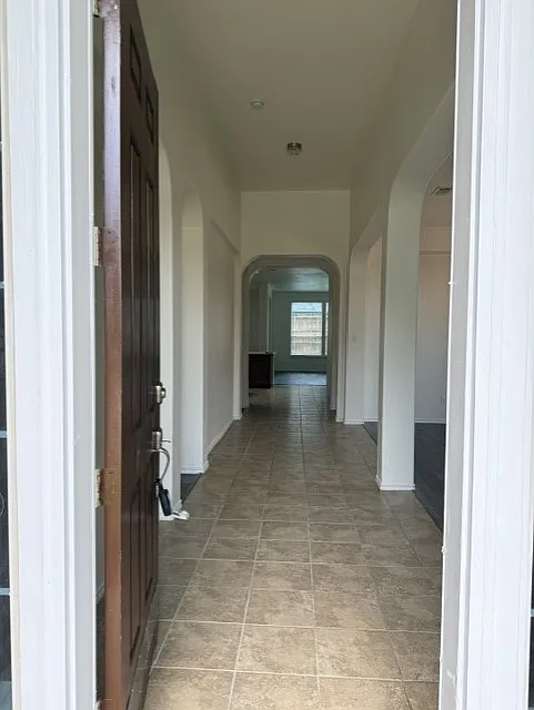 5 bed, 2742 sqft, $3,000 — Photo 3