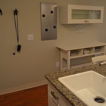 magnetic board for last minute reminders, bar stools for eat