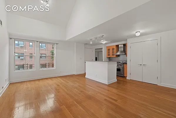 Rented by Compass | media 11