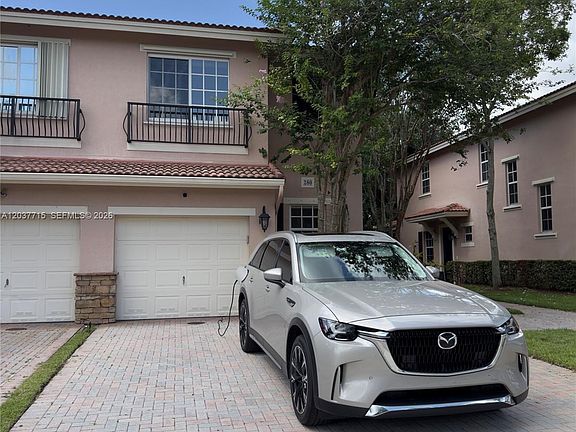 2nd image of 280 Las Brisas Cir #280