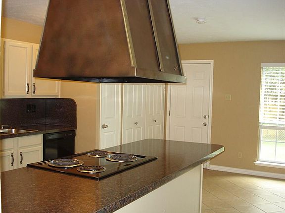 3rd image of 510 Hightrail Dr