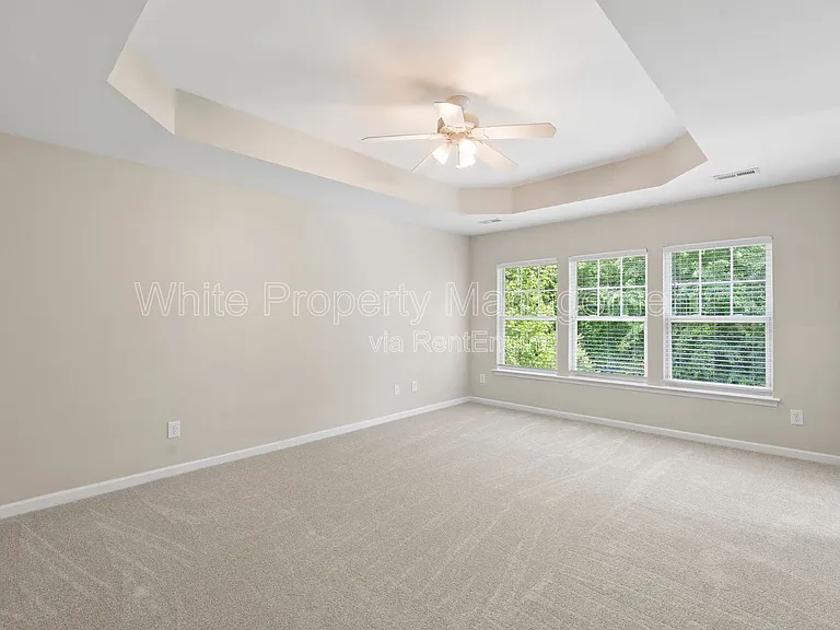 1141 Hammond Dr — Photo 19