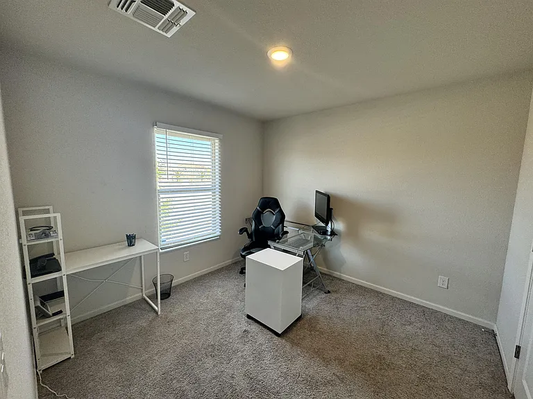 2402 Sandpiper Dr — Photo 3