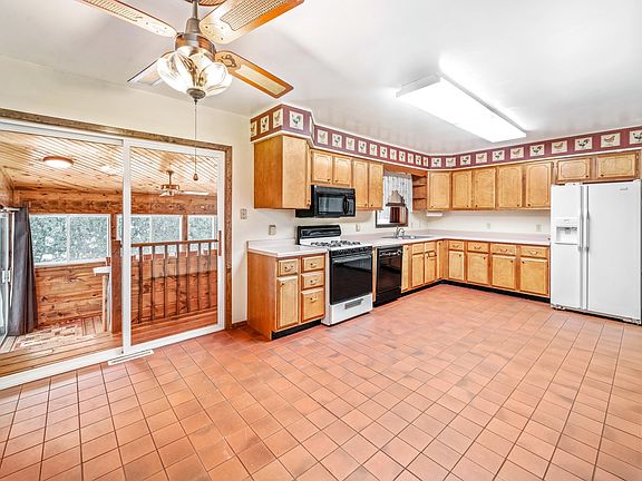 5th image of 211 S Grant St