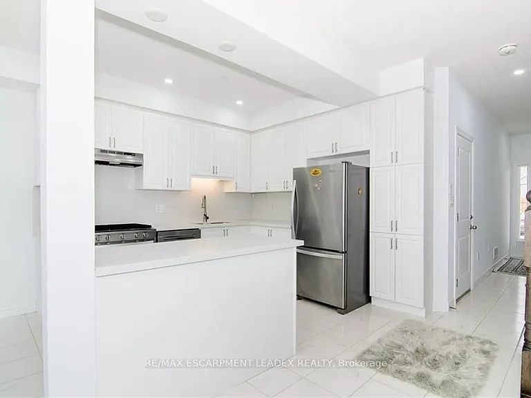 14 Cleland Ave — Photo 5