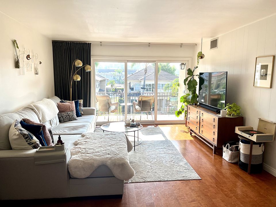 1st image of 2244 2nd Ave Unit 33
