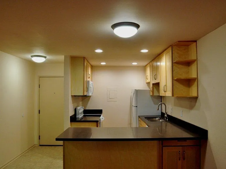 14665 NE 34th St #B1 — Photo 3
