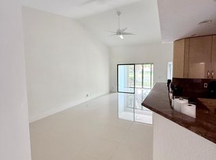 65 Centennial Ct, Deerfield Beach, FL 33442