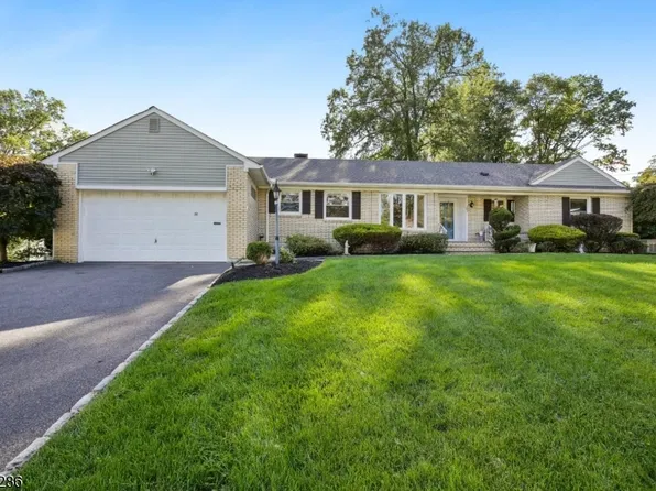 351 Old Tote Rd, Mountainside Boro, NJ 07092