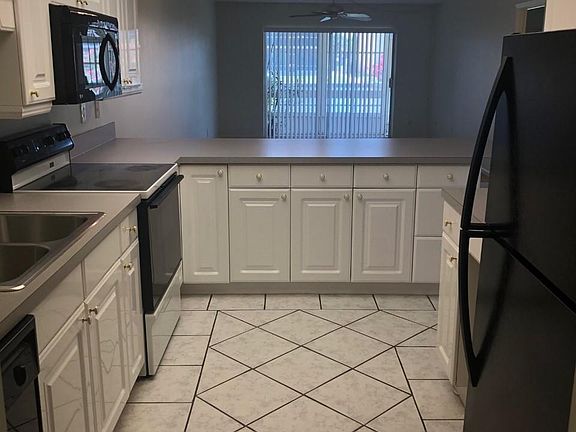 5th image of 2135 N Courtenay Pkwy APT F142