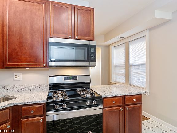 3rd image of 3216 W Berteau Ave #2