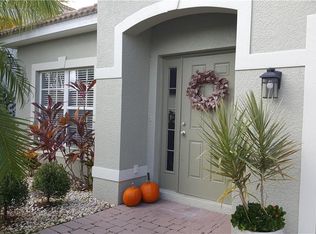 2117 Cape Heather Cir, Cape Coral, FL 33991