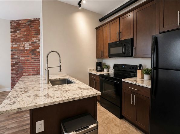 4930 Centre Ave #3