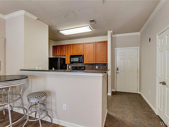 5th image of 600 13th St Unit 612