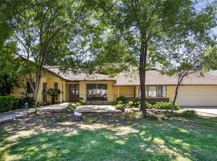 17602 Raymer St, Northridge, CA 91325