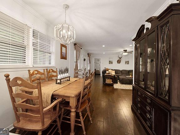 5th image of 46 Sunset Cir