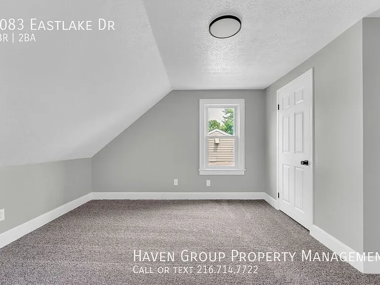 1083 Eastlake Dr — Photo 14