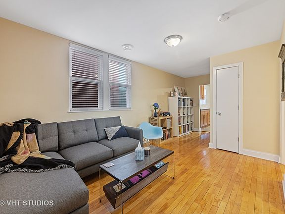 5th image of 2161 N Claremont Ave