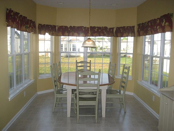 Sunny Breakfast Room