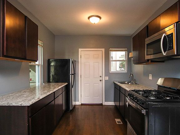 4th image of 208 Brown Ave APT 1