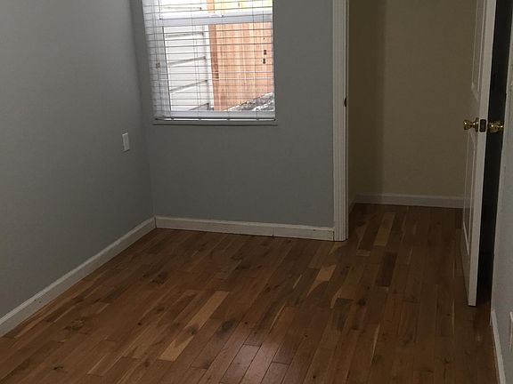 4th image of 11 Avenue