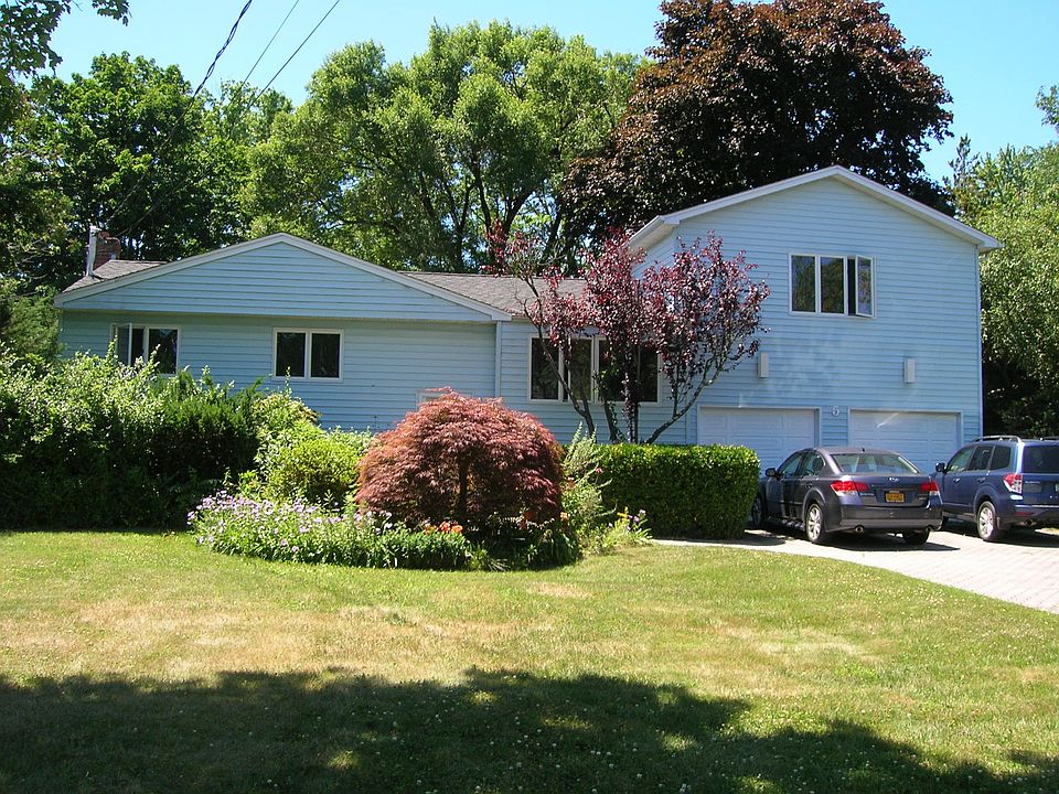 1st image of 5 Lansing Ln