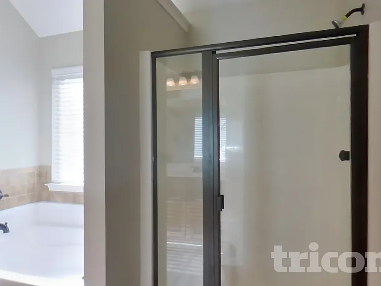 4025 Trimrose Ct — Photo 9