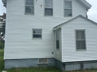 2 Birch St, Tiverton, RI 02878