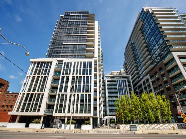 400 Adelaide St E #819, Toronto, ON M5A 4S3