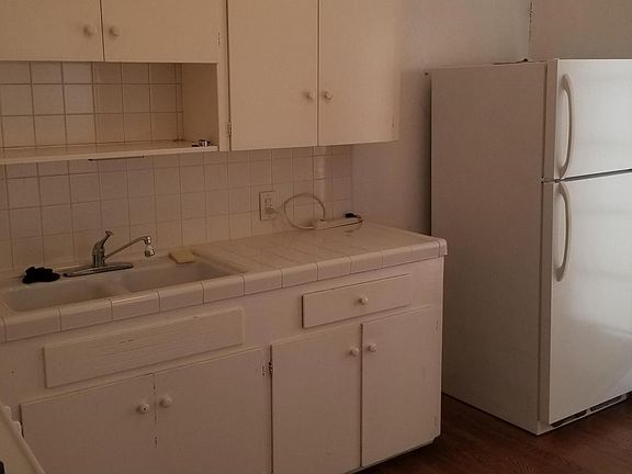 4th image of 3673 Georgia St