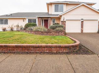 1553 SW North Star Loop, Troutdale, OR 97060
