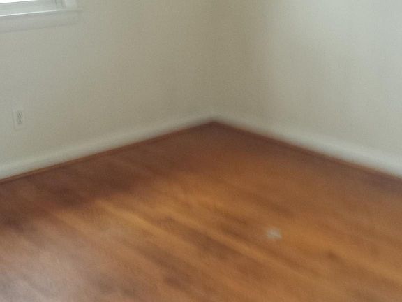 5th image of 3026 Lorraine Ave #A