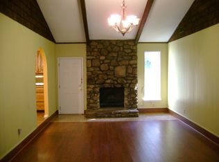 1916 Romine Rd, Little Rock, AR 72205