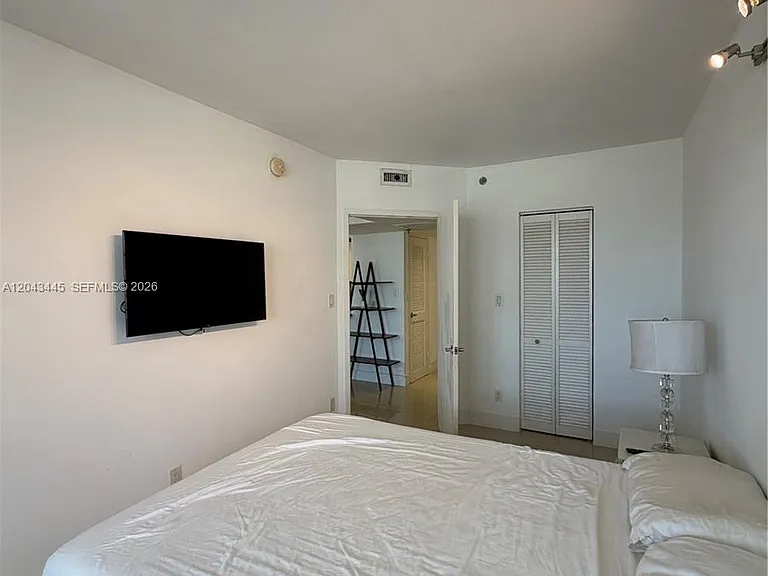 100 Lincoln Rd #1507 — Photo 8