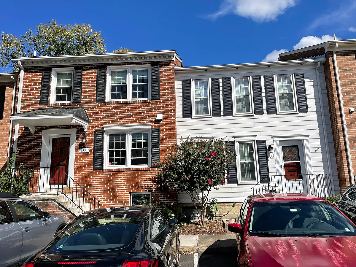 Building Photo - 1329 Chetworth Ct