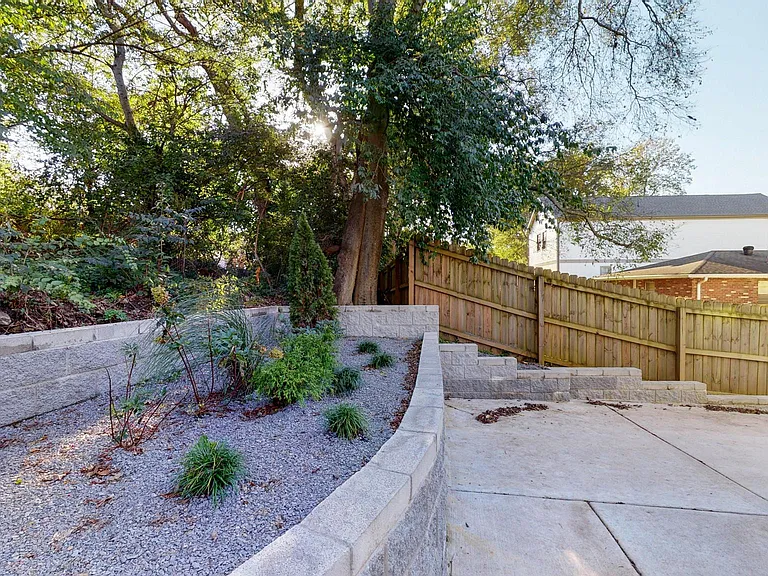 1103B Cecilia Ave — Photo 14