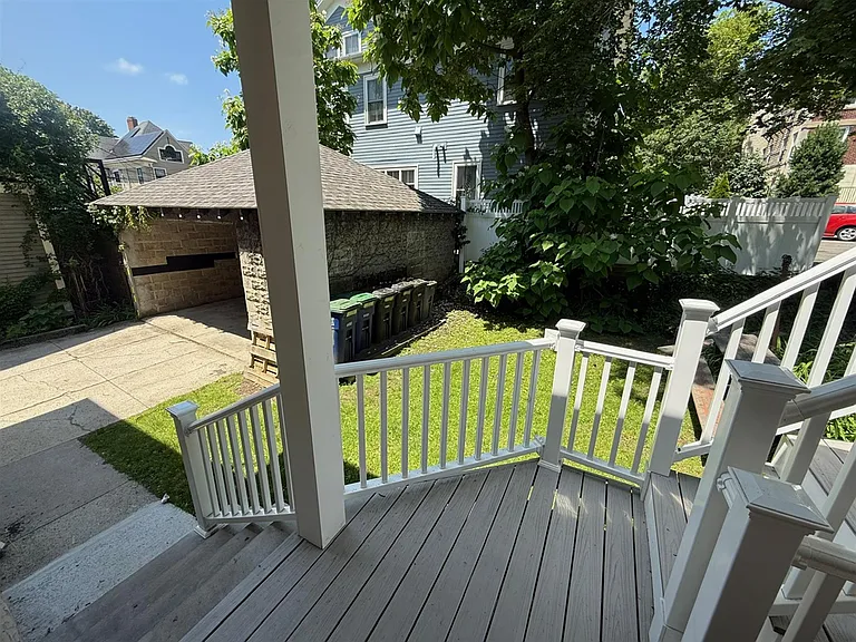 34 Central St — Photo 6