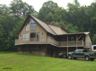 138 Red Dog Ln, Marsteller, PA 15760