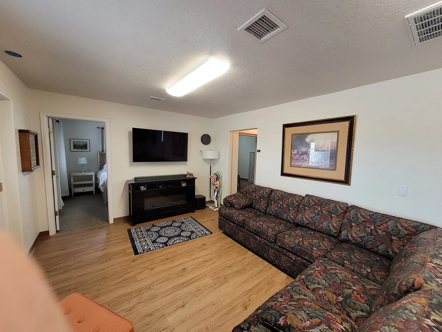 2 bed, 1.5 bath, 1200 sqft, $1,320 — Photo 2