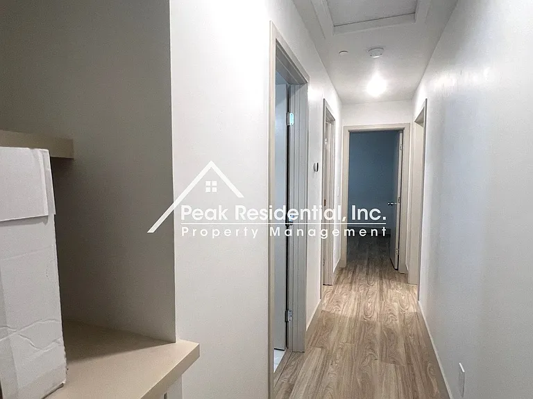 4867 V St — Photo 11