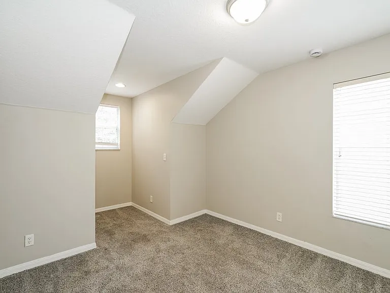 16014 Loneoak View Dr — Photo 13
