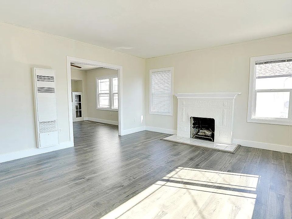 1st image of 1500 Plaza Dr