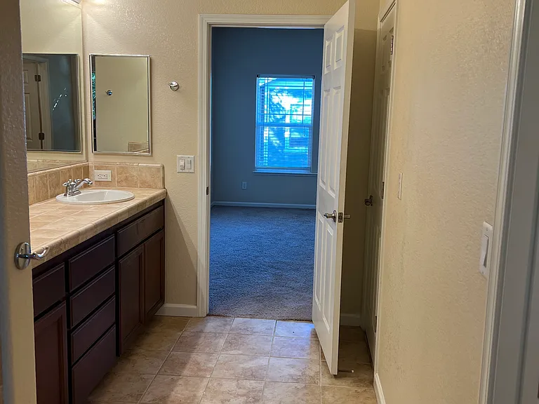 4200 San Jeronimo Ter — Photo 28