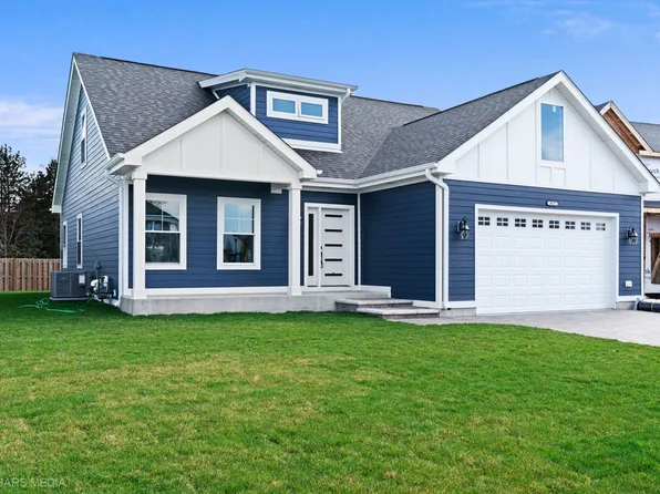 4019 Faith Ln, Saint Charles, IL 60174