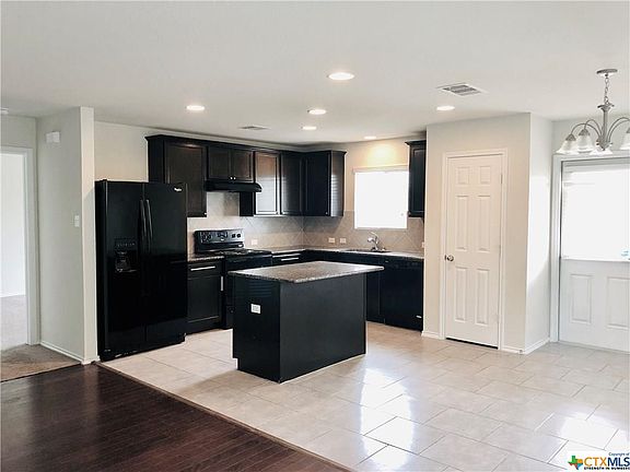 4th image of 3404 Claymore St
