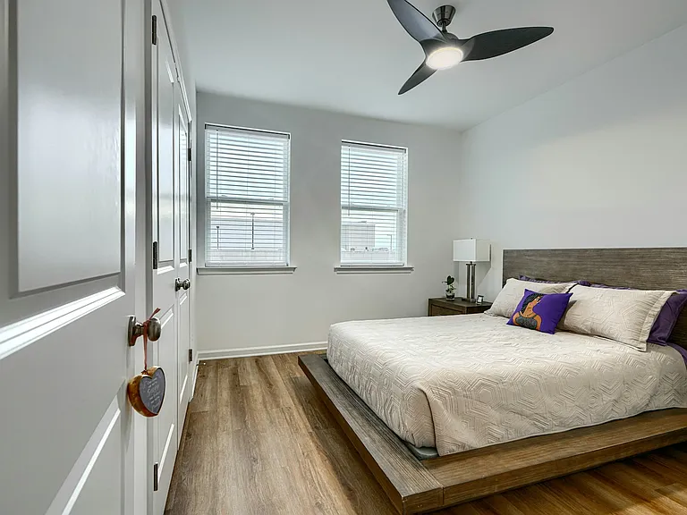 2596 Neabsco Common Pl — Photo 31