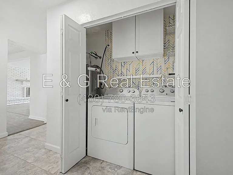 1711 W Montecito Ave — Photo 23
