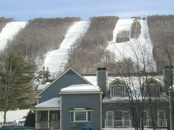 37 Corey Rd #826, Lanesborough, MA 01237