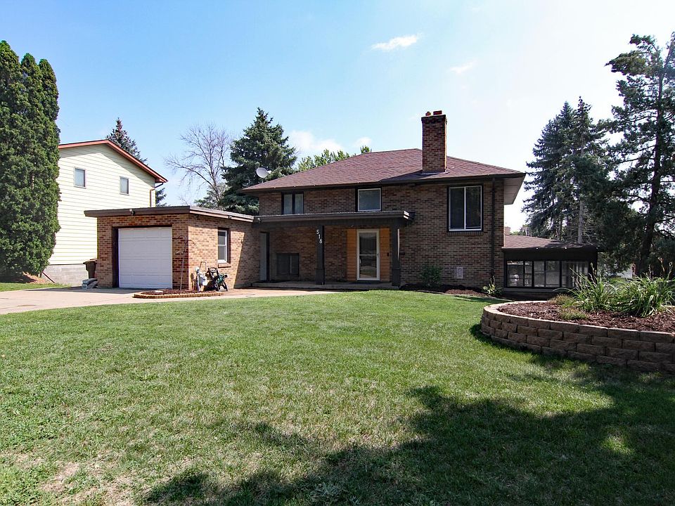 1st image of 518 19th Ave N